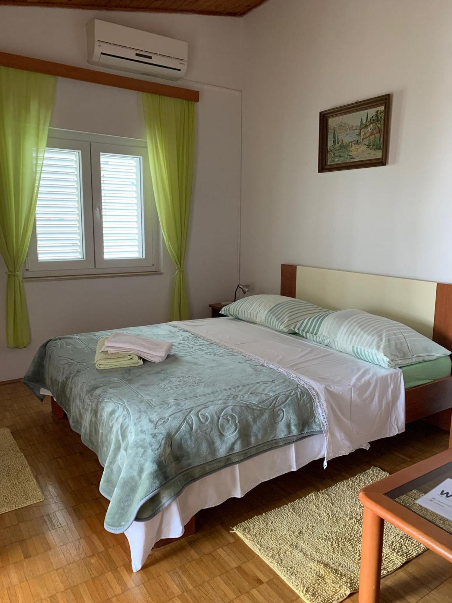 Captain'S House Baška Voda Esterno foto